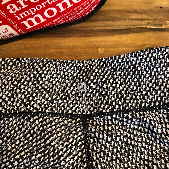 Lululemon Wunder Under Crop Scatter Star Arctic - Picture 7 of 8